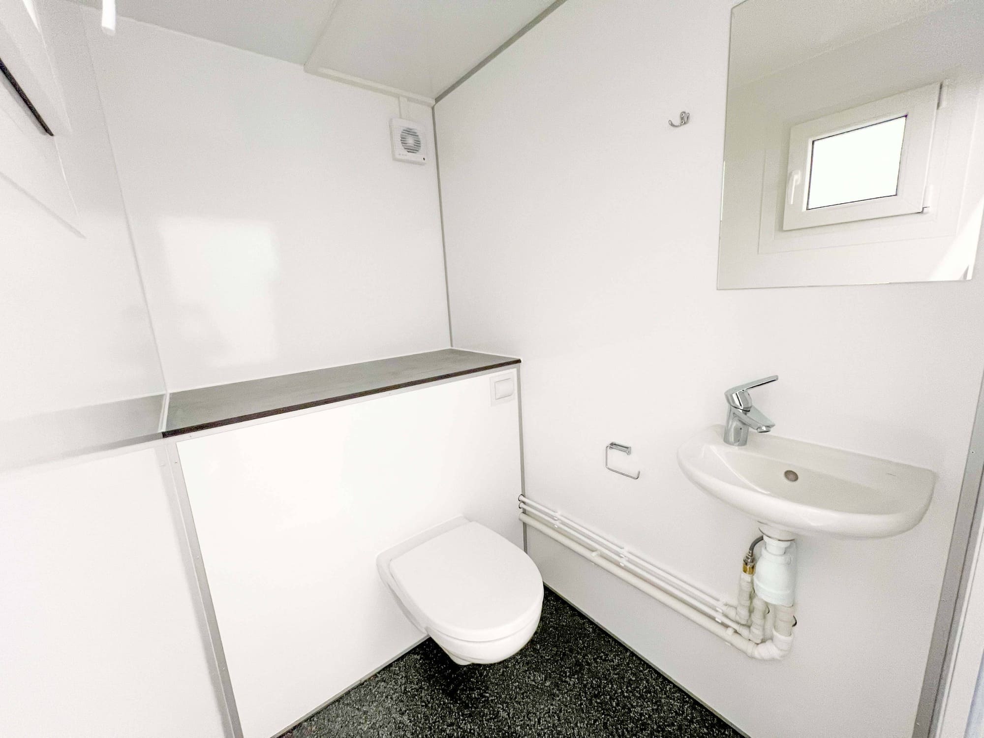 TYPE 240: TOILET TRAILER WITH 2 TOILETS : GRINDER-7