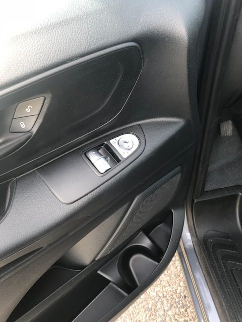 Mercedes-Vita-Maas-uitvaartmobiliteit_2922-rotated